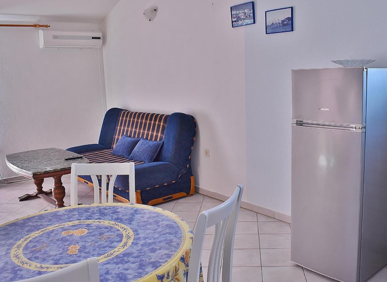 Apartments Felicce Banjol Exterior photo