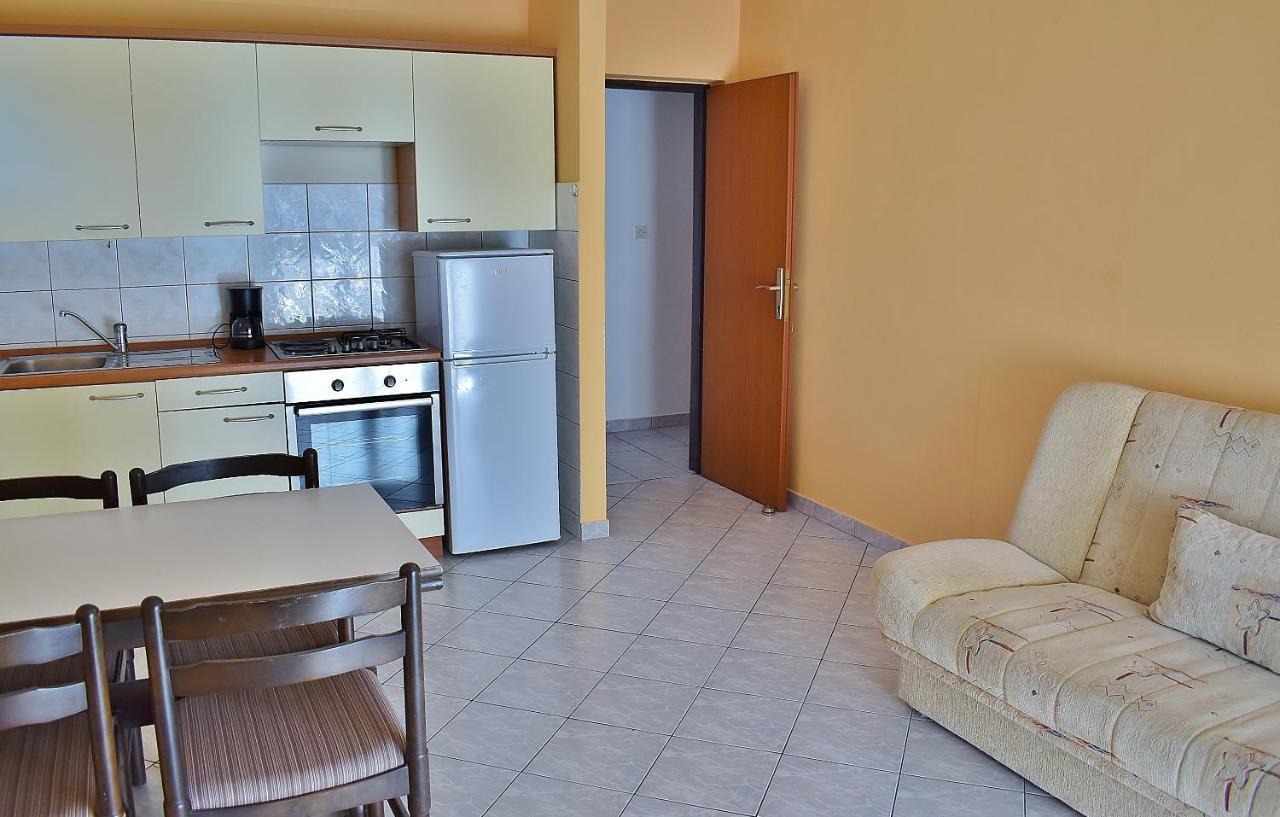 Apartments Felicce Banjol Exterior photo