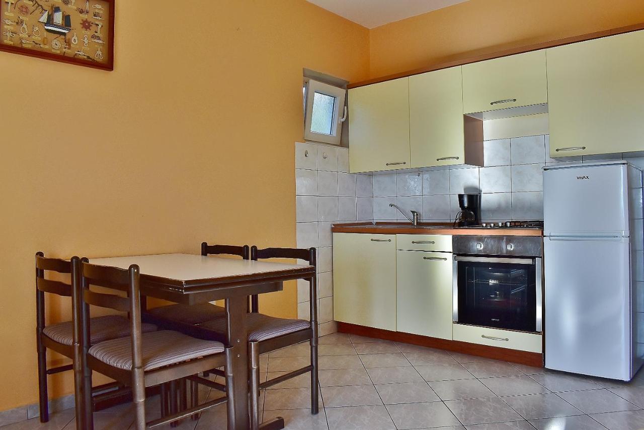 Apartments Felicce Banjol Exterior photo