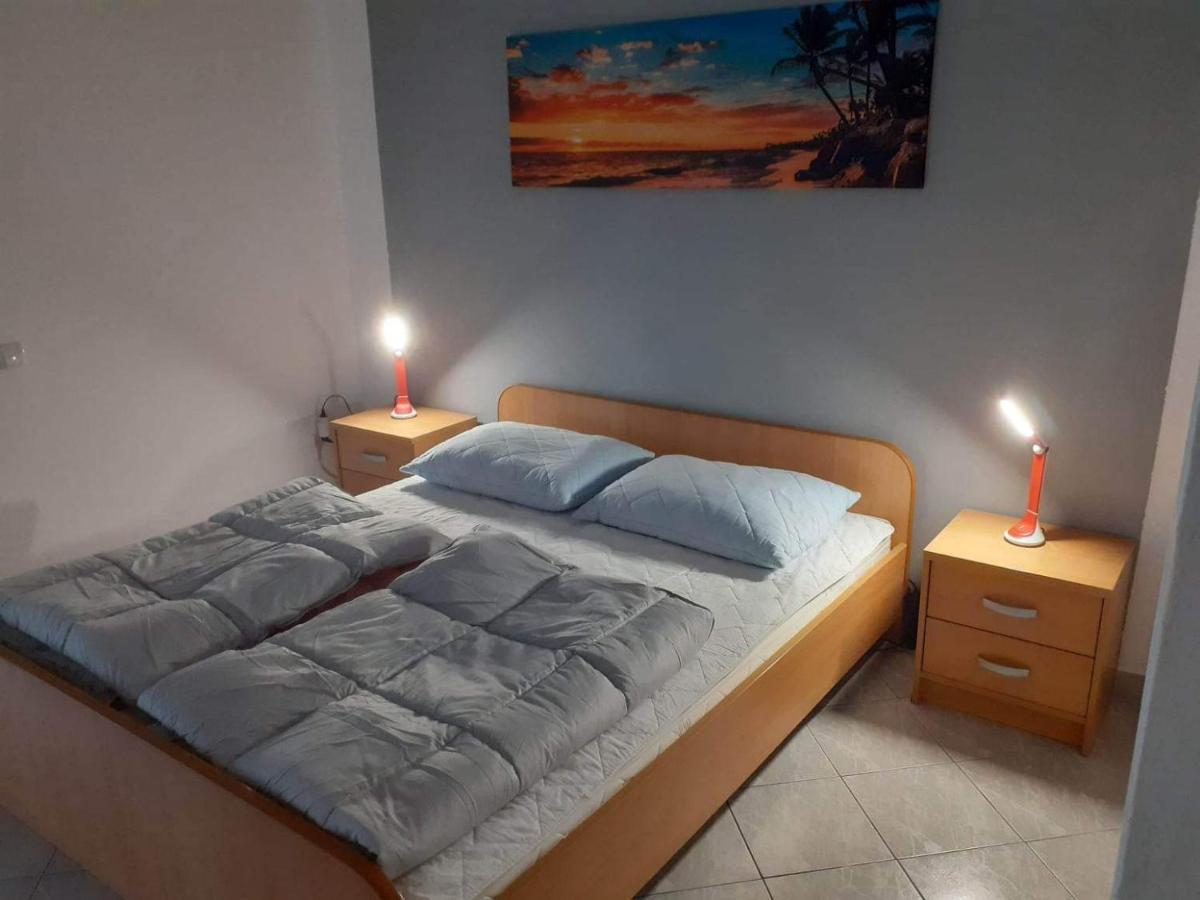 Apartments Felicce Banjol Exterior photo