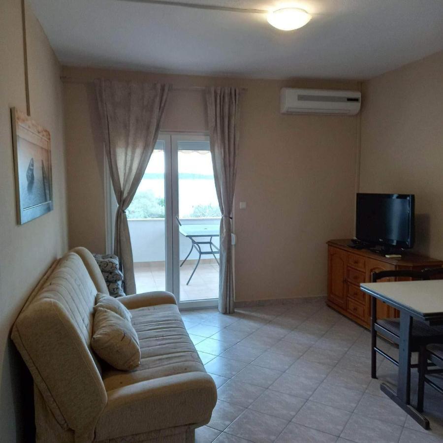 Apartments Felicce Banjol Exterior photo